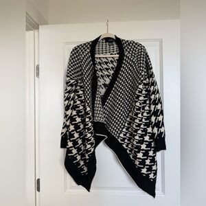 Forever 21 Black and White Houndstooth Cardigan